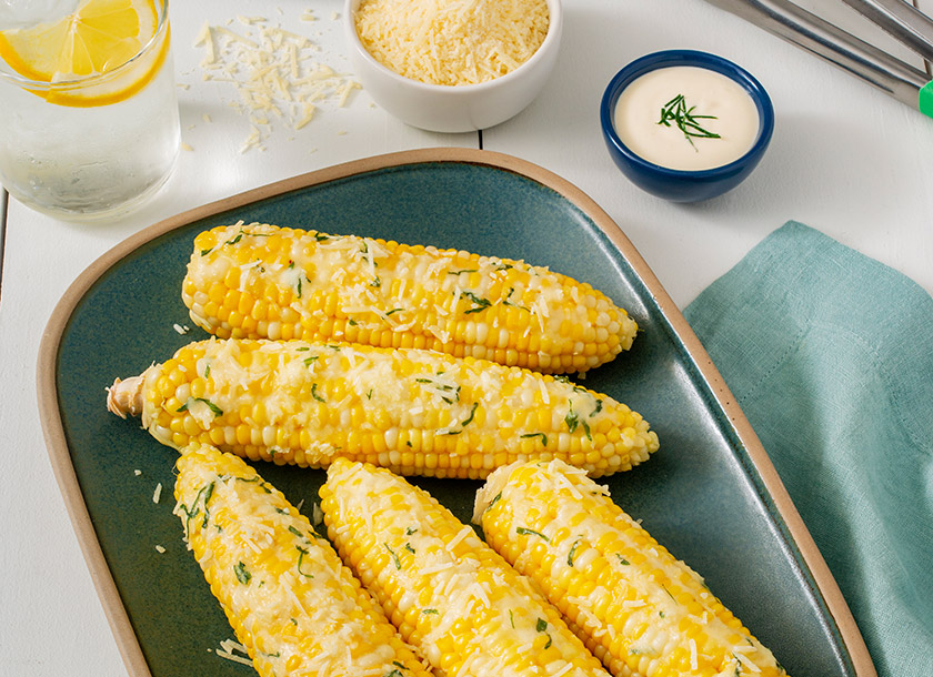 Épis de maïs au basilic et au parmesan